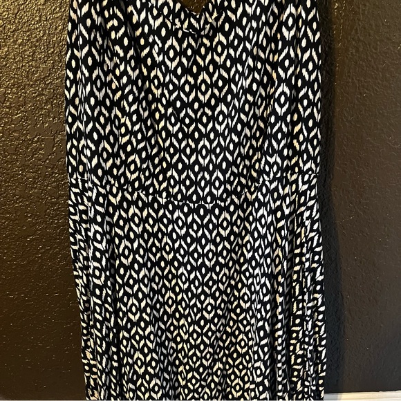 Black and White Pattern Print Swing Dress, Size XL, Fray Strap - See photo - Picture 2 of 9